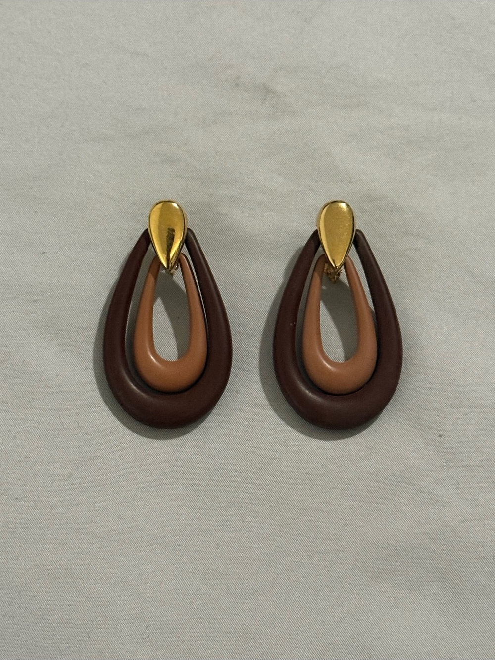 Vintage 80s Napier Two-Tone Brown & Beige Door Knocker  Earrings - Signed